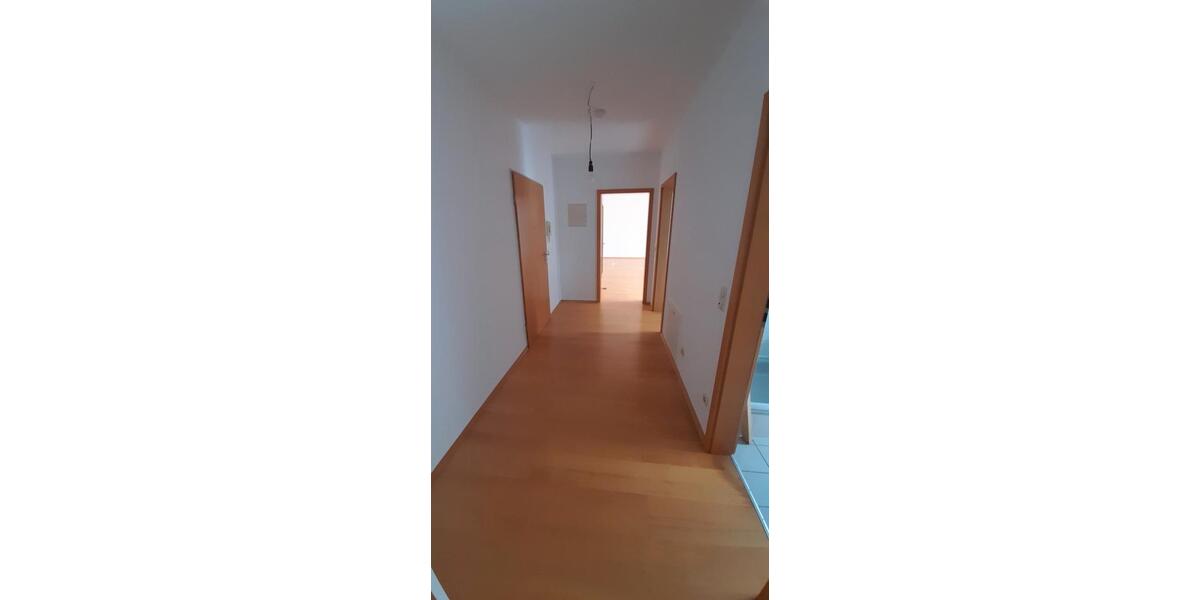Dachgeschoßwohnung Krumbach (Schwaben) - 2 Zimmer, 63 m&sup2;, 680&euro; | Angebot:26042073