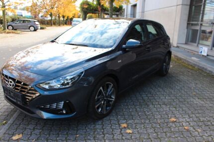 Hyundai i30 92.000 km 16.200 &euro; Rüsselsheim 65428