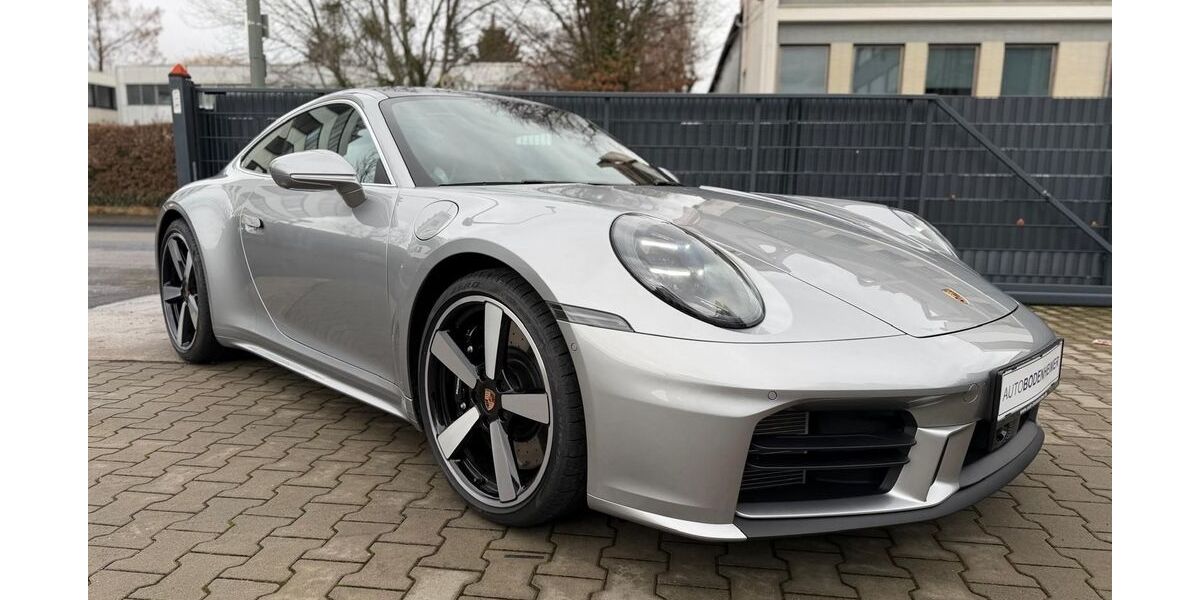 Porsche 992 1.408 km 157.900 &euro; Frankfurt am Main / Bergen-Enkheim 60388