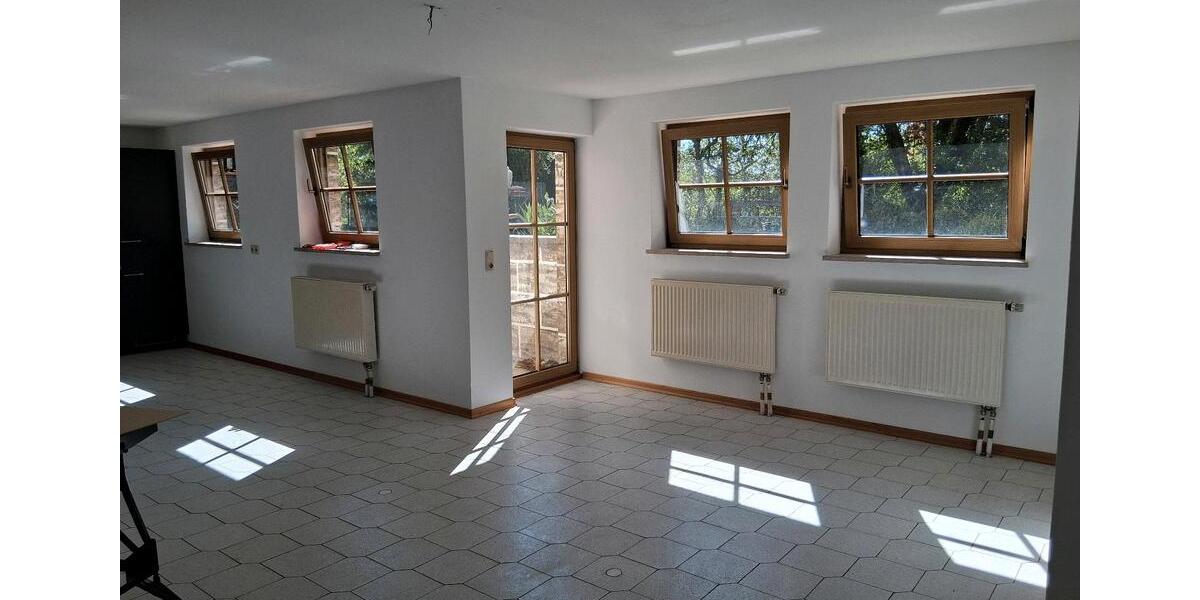 Terrassenwohnung Bad Windsheim - 2 Zimmer, 70 m&sup2;, 800&euro; | Angebot:26365032