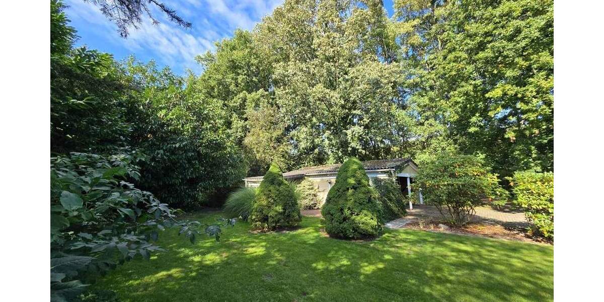 Zweifamilienhaus auf großzügigem Grundstück in idyllischer Lage 1 zimmer