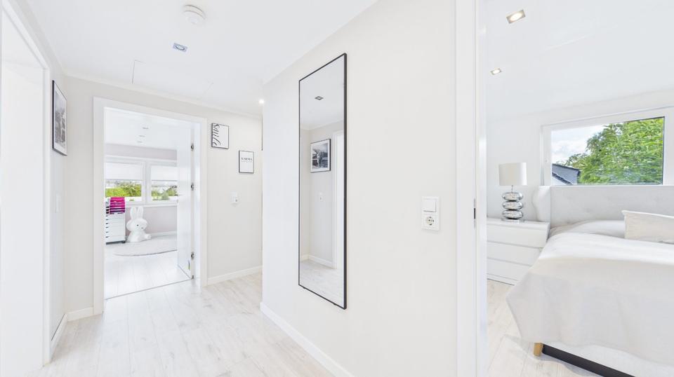 Einfamilienhaus Holzminden - 9 Zimmer, 230 m&sup2;, 2.700&euro; | Angebot:26253737
