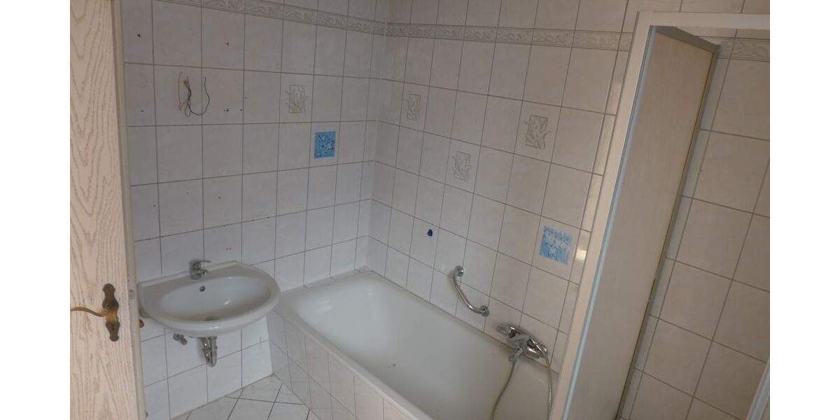 Mehrfamilienhaus, Wohnhaus Gernsheim - 5 Zimmer, 135 m&sup2;, 219.000&euro; | Angebot:25678855