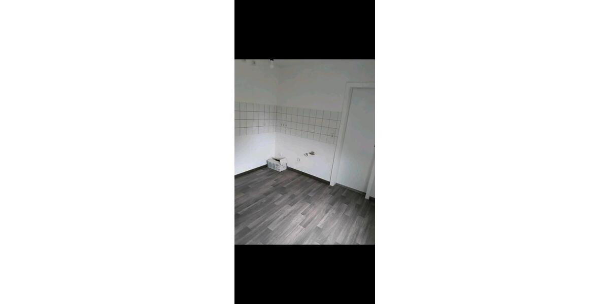 Dachgeschoßwohnung Hennef (Sieg) - 3 Zimmer, 75 m&sup2;, 800&euro; | Angebot:25382879