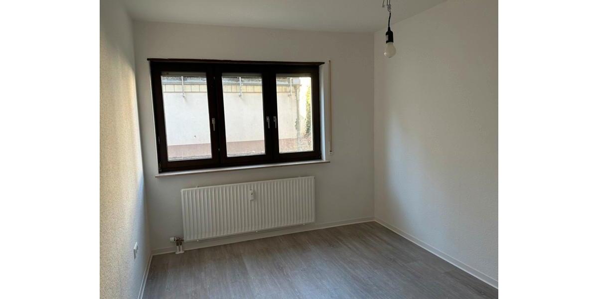 Erdgeschoßwohnung Karlsruhe Südstadt - 3 Zimmer, 77 m&sup2;, 813&euro; | Angebot:25720478