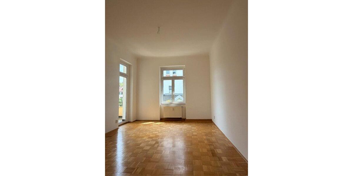 Etagenwohnung Eisenach - 3 Zimmer, 101 m&sup2;, 915&euro; | Angebot:26534036