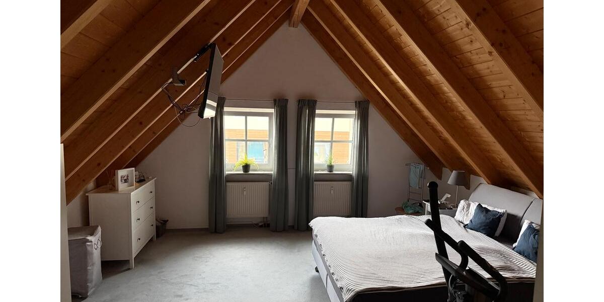 Dachgeschoßwohnung Aresing - 2.5 Zimmer, 103 m&sup2;, 360.000&euro; | Angebot:27087952