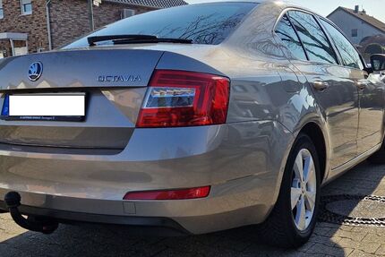 Skoda Octavia 127.000 km 7.900 &euro; Pulheim 50259