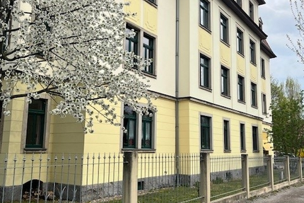 2-Zimmer-Whg mit neuer EBK und Designbelag für 2 Jahre zu vermieten
