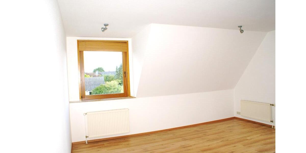 Etagenwohnung Bönningstedt - 2 Zimmer, 90 m&sup2;, 1.100&euro; | Angebot:26415335