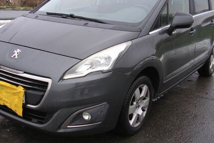 Peugeot 5008 159.000 km 6.100 &euro; Hamm 59065