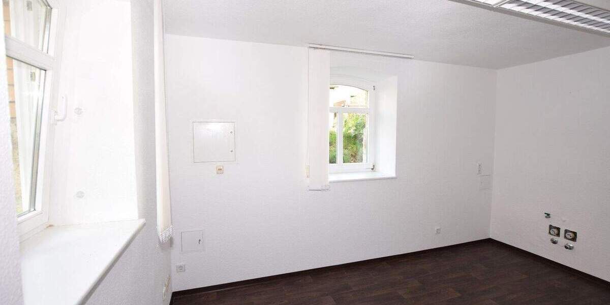 Gewerbeobjekt Naumburg - 2 Zimmer, 45 m&sup2;, 225&euro; | Angebot:25535625