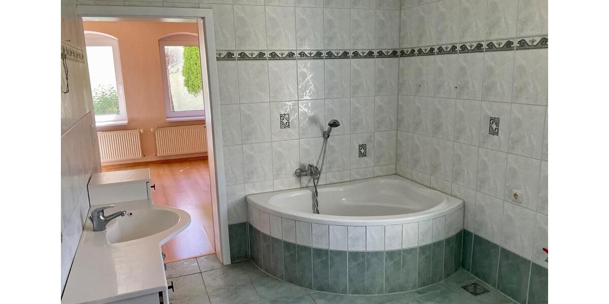 Mehrfamilienhaus, Wohnhaus Barleben - 6 Zimmer, 212 m&sup2;, 244.790&euro; | Angebot:26718205