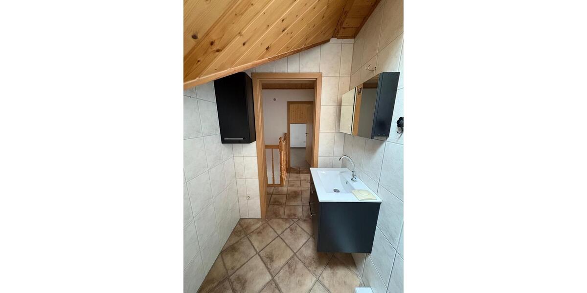 Mehrfamilienhaus, Wohnhaus Bad Salzungen - 6 Zimmer, 200 m&sup2;, 299.000&euro; | Angebot:26722742