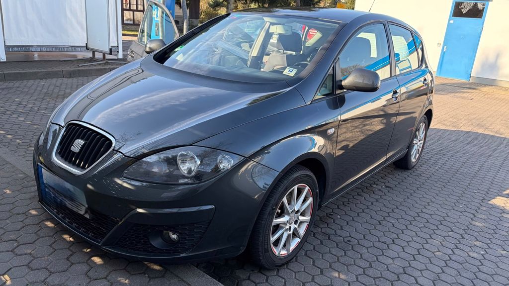 Seat Altea 233.520 km 4.800 &euro; Großschirma 09603