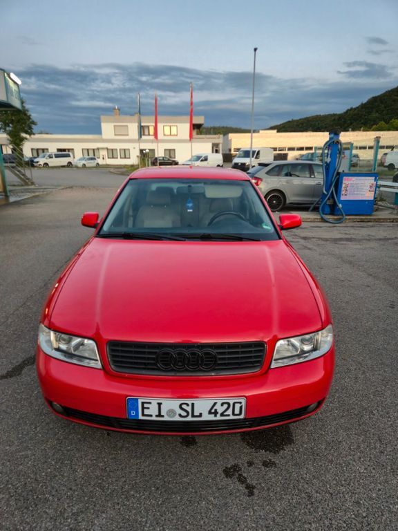 Audi A4 221.000 km 1.700 € Wellheim 91809