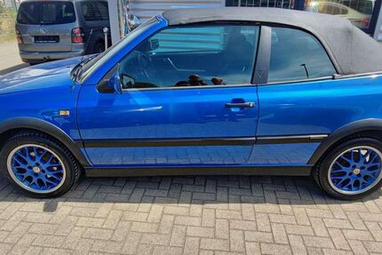 VW Golf 136.555 km 4.950 &euro; Schlangen 33189