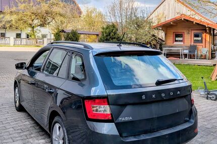 Skoda Fabia 51.000 km 12.500 &euro; Ruderatshofen 87674