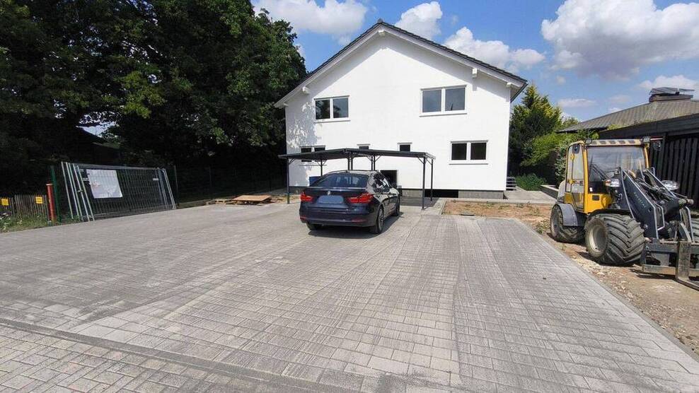 Einzugsfertig! NEUBAU! Idyllisch am Bach! Eine Doppelhaushälfte!
