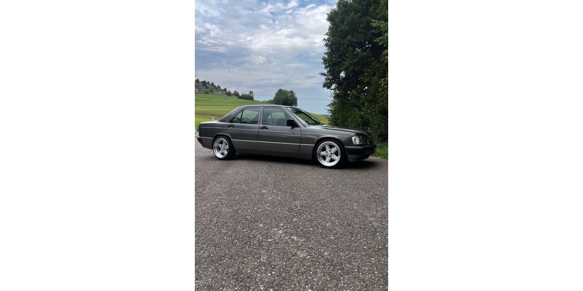 Mercedes-Benz 190 143.043 km 8.500 &euro; Schwäbisch Gmünd 73529