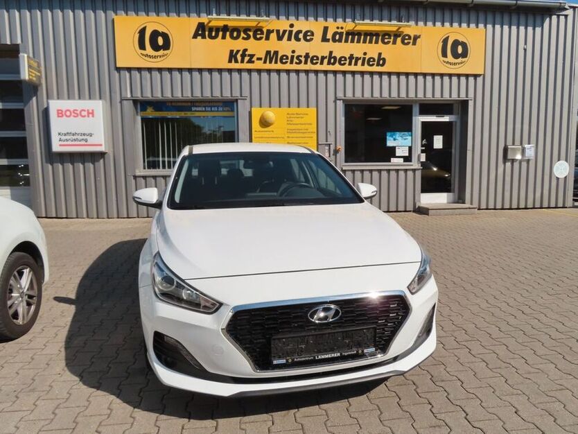 i30