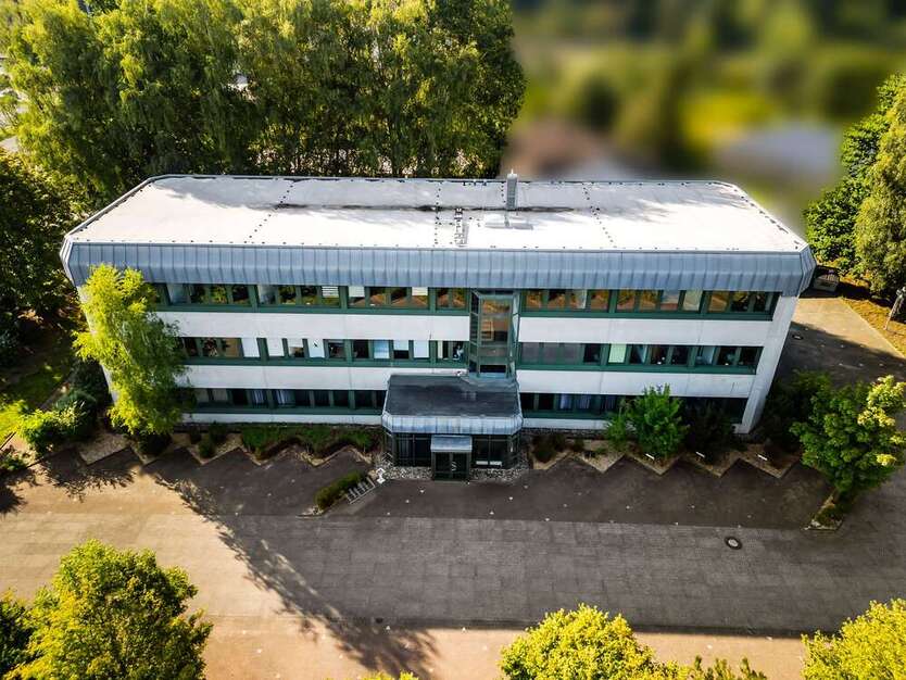 Büro in Langenselbold 2.100.000 € 1060 m² zimmer
