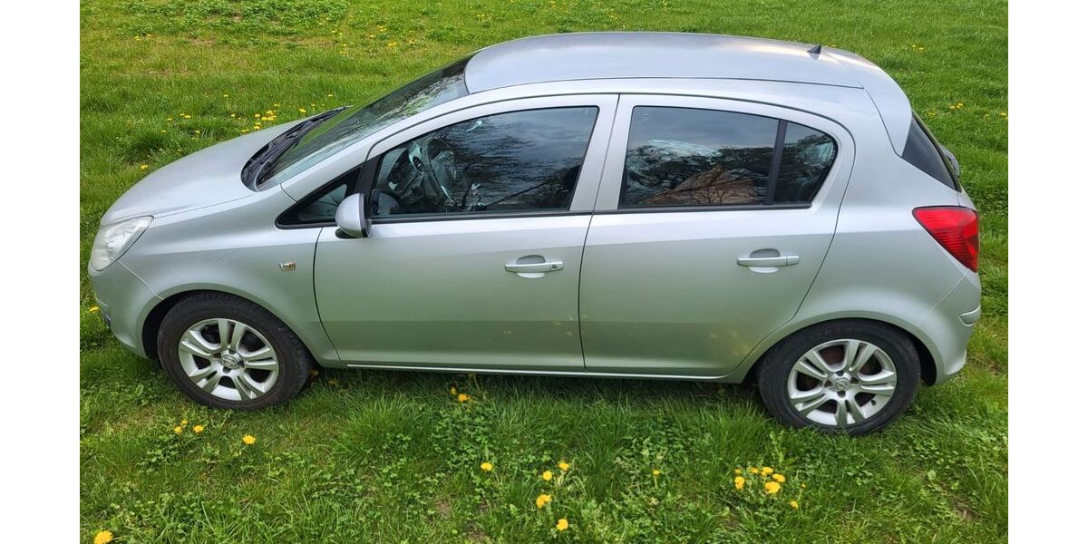 Opel Corsa 118.000 km 3.000 &euro; Untersiemau 96253