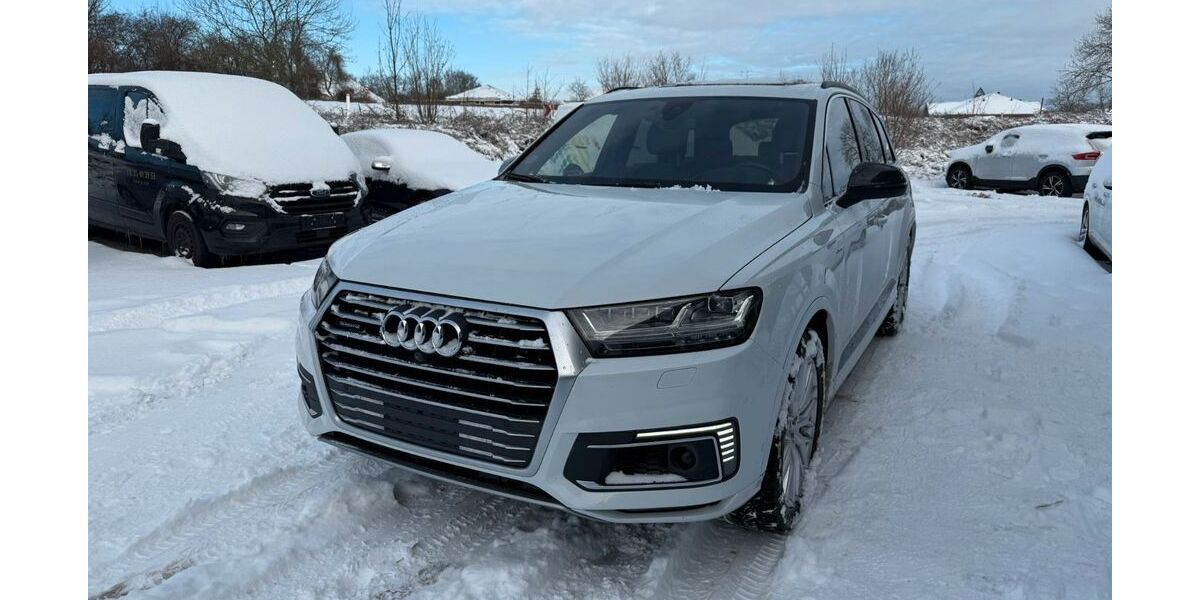 Audi Q7 180.000 km 25.900 &euro; Flensburg 24941