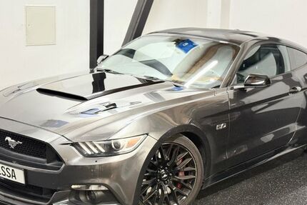 Ford Mustang 83.000 km 29.999 € Illingen 75428