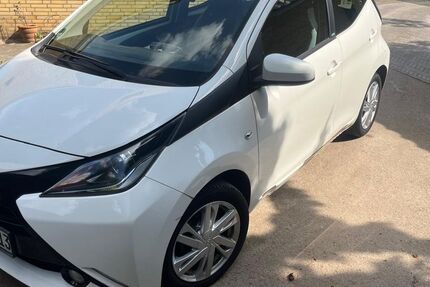 Toyota Aygo (X) 79.648 km 10.000 &euro; Buxtehude 21614
