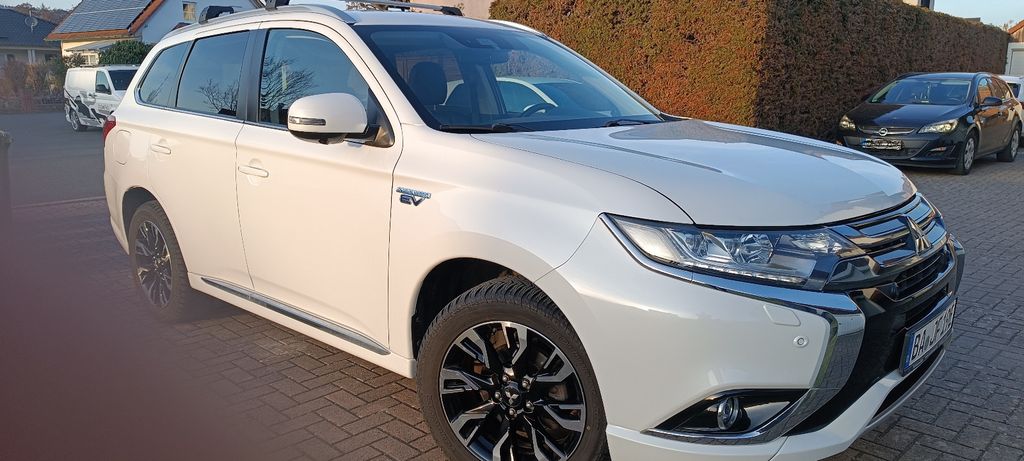 Mitsubishi Plug-in Hybrid Outlander 185.000 km 15.500 &euro; Hirschaid 96114