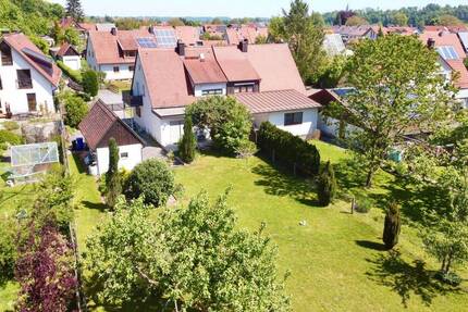 Großes Ausbaupotential! Doppelhaushälfte mit großem Grundstück und weiterem Baurecht 5 zimmer