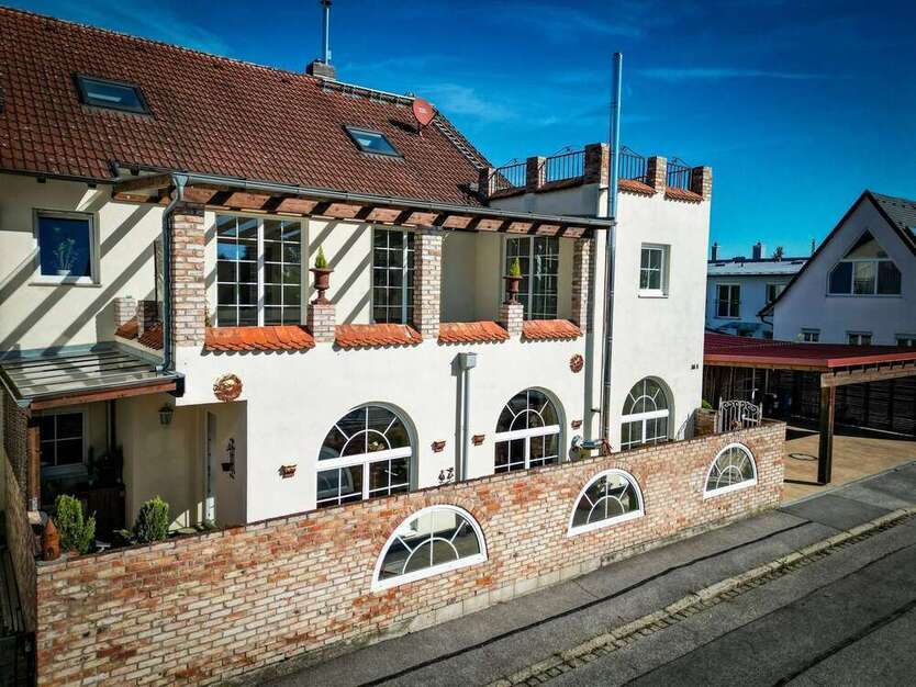 Haus zum Kaufen in Landshut 1.100.000 € 290 m²