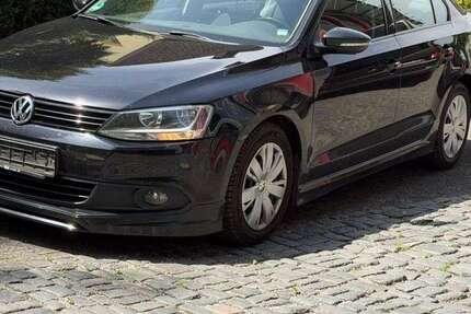 VW Jetta 198.000 km 2.599 &euro; Paderborn 33100