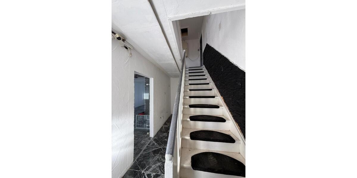 Doppelhaushälfte Gersheim - 6 Zimmer, 155 m&sup2;, 116.000&euro; | Angebot:26605200