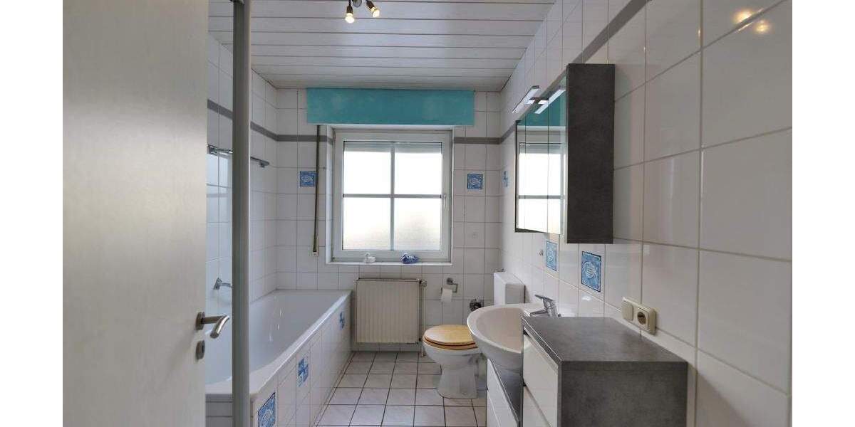 Etagenwohnung Lage Waddenhausen - 3 Zimmer, 85 m&sup2;, 160.000&euro; | Angebot:24608152