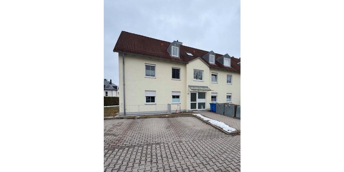 Erdgeschoßwohnung Roding - 3 Zimmer, 74 m&sup2;, 610&euro; | Angebot:25168397