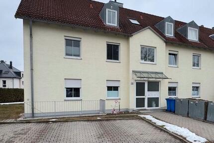 Wohnung Roding - 3 Zimmer, 74 m&sup2;, 610&euro; | Angebot:25168397