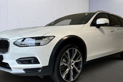 Volvo V90 Cross Country