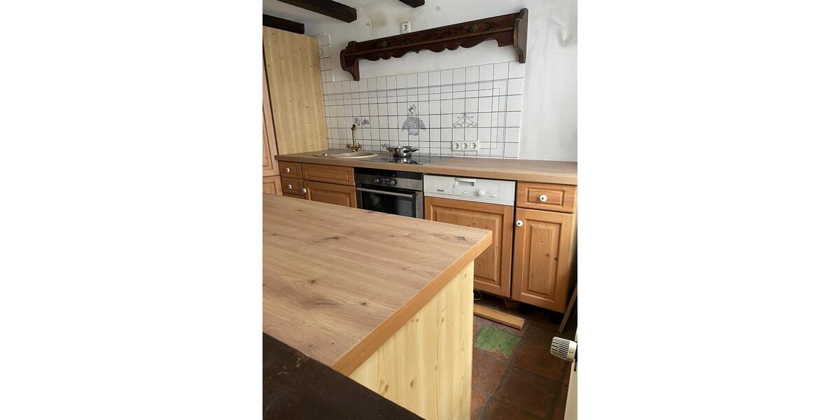 Zur Miete: idyllisches Fachwerkhaus, 80qm Wohnfläche, 1200 € kalt 4 zimmer