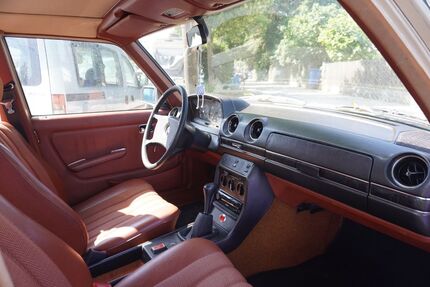 Mercedes-Benz 200 215.000 km 11.999 &euro; Niederschönenfeld 86694