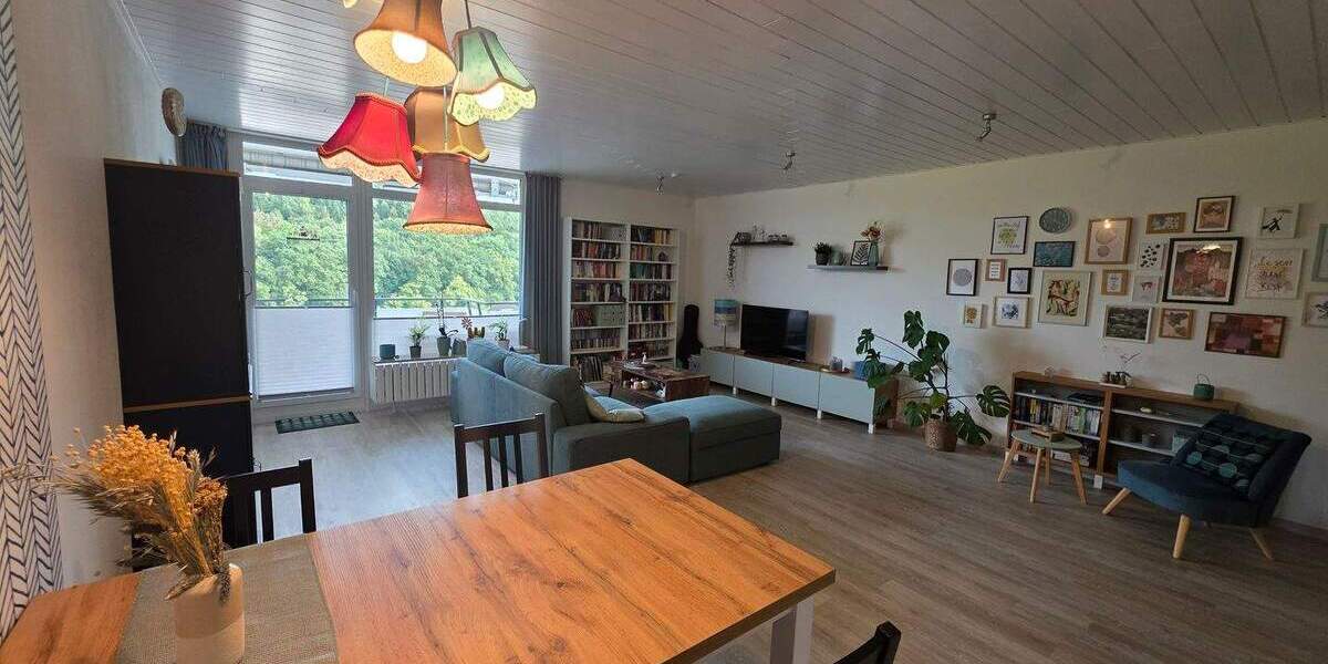 Etagenwohnung Velbert Neviges - 2 Zimmer, 75 m&sup2;, 175.000&euro; | Angebot:25680188