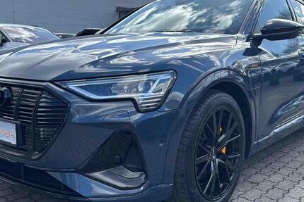 Audi e-tron 91.099 km 29.950 &euro; Hamburg 22047