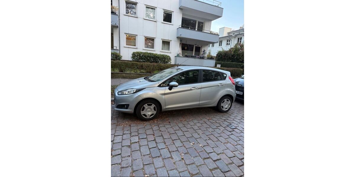 Ford Fiesta 127.000 km 4.900 &euro; Hamburg 22763