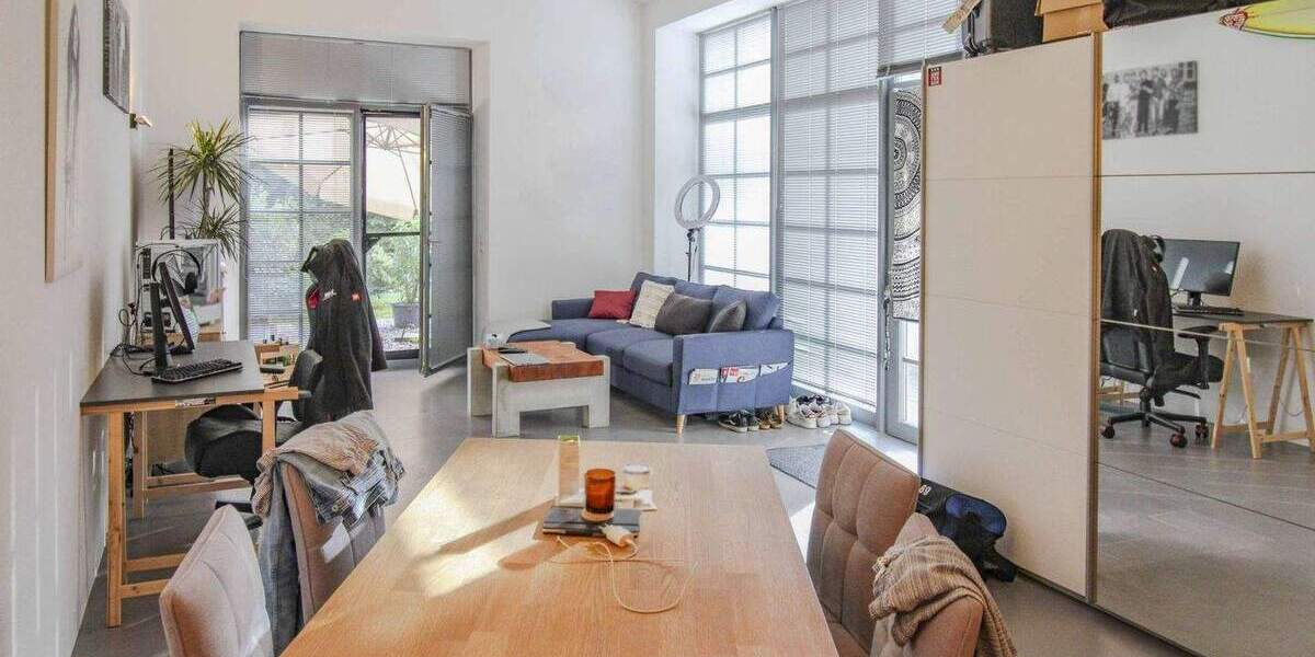 Gigantische Loftwohnung mit direktem Fluss-Zugang aufgeteilt in 3 Wohnungen in Blaustein 4 zimmer