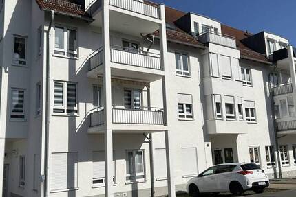 Wohnung Zwickau Marienthal - 4 Zimmer, 75 m&sup2;, 110.000&euro; | Angebot:26176737