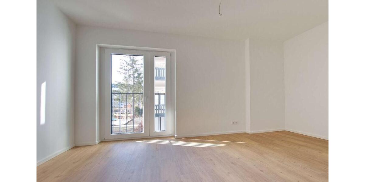 Etagenwohnung Berlin Lichtenberg - 4 Zimmer, 110 m&sup2;, 2.490&euro; | Angebot:26366375