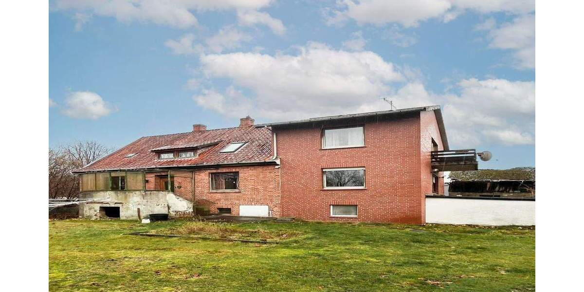 Grundstück mit Altbestand - Sanierung oder attraktive Neubauperspektive zimmer