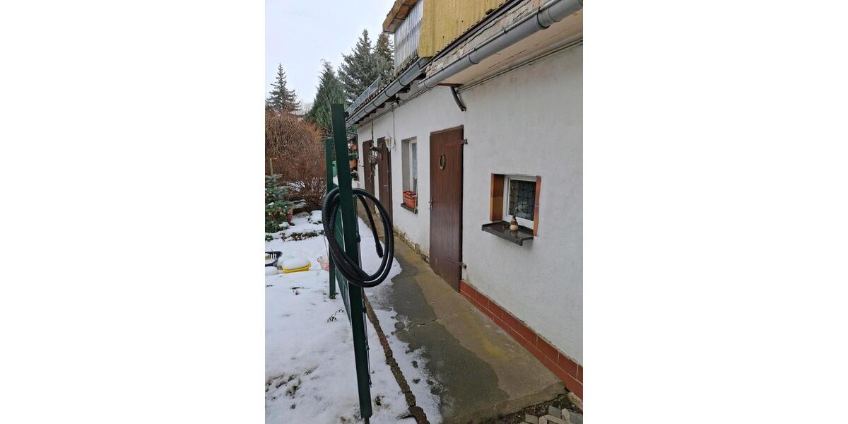 Reihenhaus Werdau - 5 Zimmer, 100 m&sup2;, 60.000&euro; | Angebot:24829937