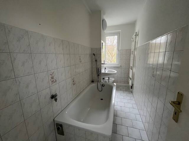 Etagenwohnung Zwickau Eckersbach - 2 Zimmer, 50 m&sup2;, 290&euro; | Angebot:26700075